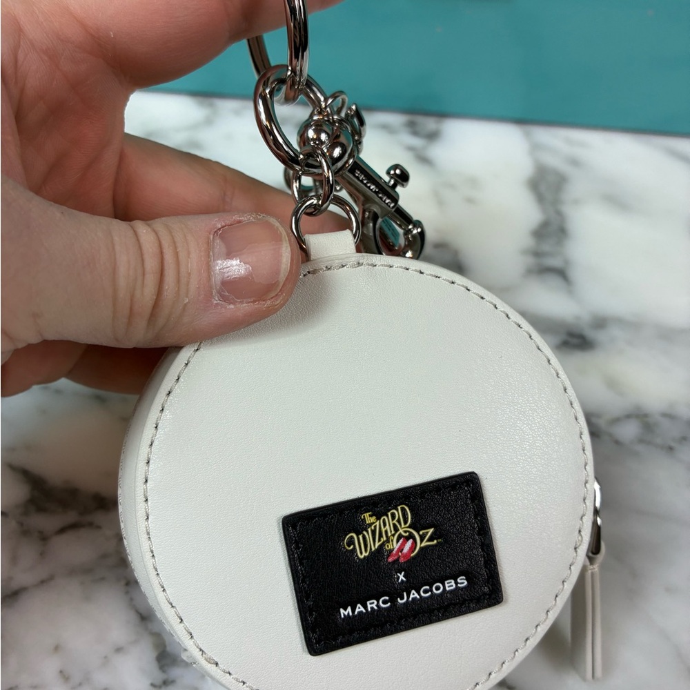 Marc Jacobs Wizard of Oz Round Coin Pouch Bag Charm Glinda Good Witch NWT - Picture 4 of 8